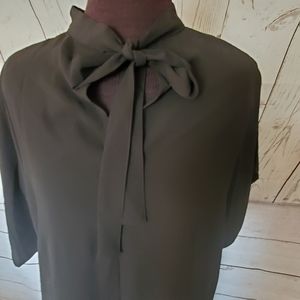 Kara and Kate short sleeved tie neck blouse black size Small